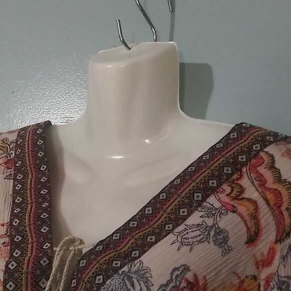 - RED boho cropped faux wrap top - Picture 3 of 12